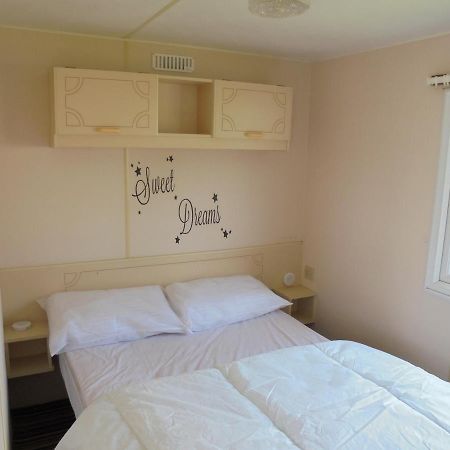 Golden Sands: Mirage Iiii:- 6 Berth, Access To The Beach Инголдмелс Экстерьер фото